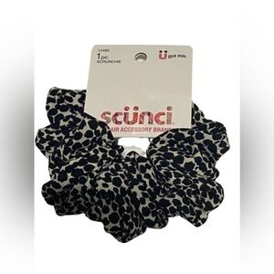 Scunci 1pc Scrunchie U Got This 12493 Black White